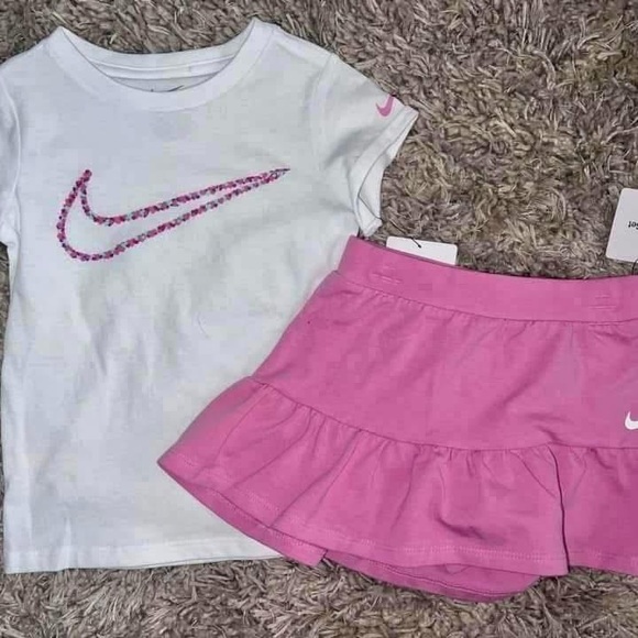 Nike White Tee and Pink Skort Set - Picture 1 of 1